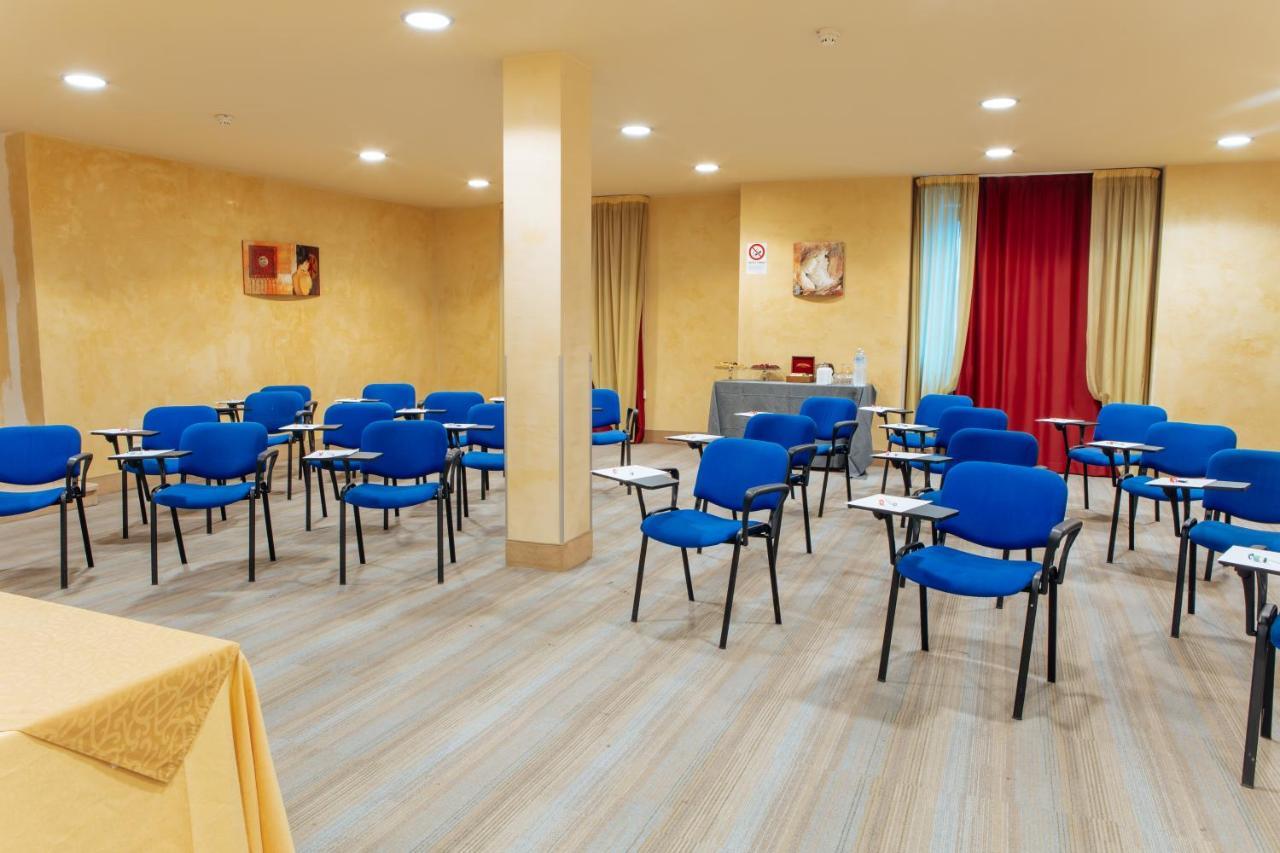 Hotel Amico Читта-Сант'Анджело Екстер'єр фото