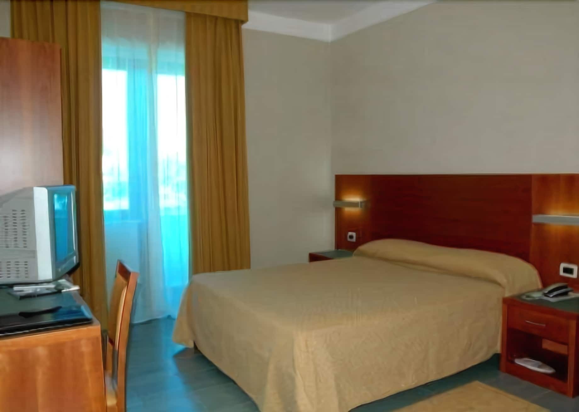 Hotel Amico Читта-Сант'Анджело Екстер'єр фото